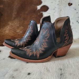 Ariat Dixon Booties